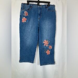 Gloria Vanderbilt Jeans Women 16 Blue Amanda Capri Floral Embroidered Festival